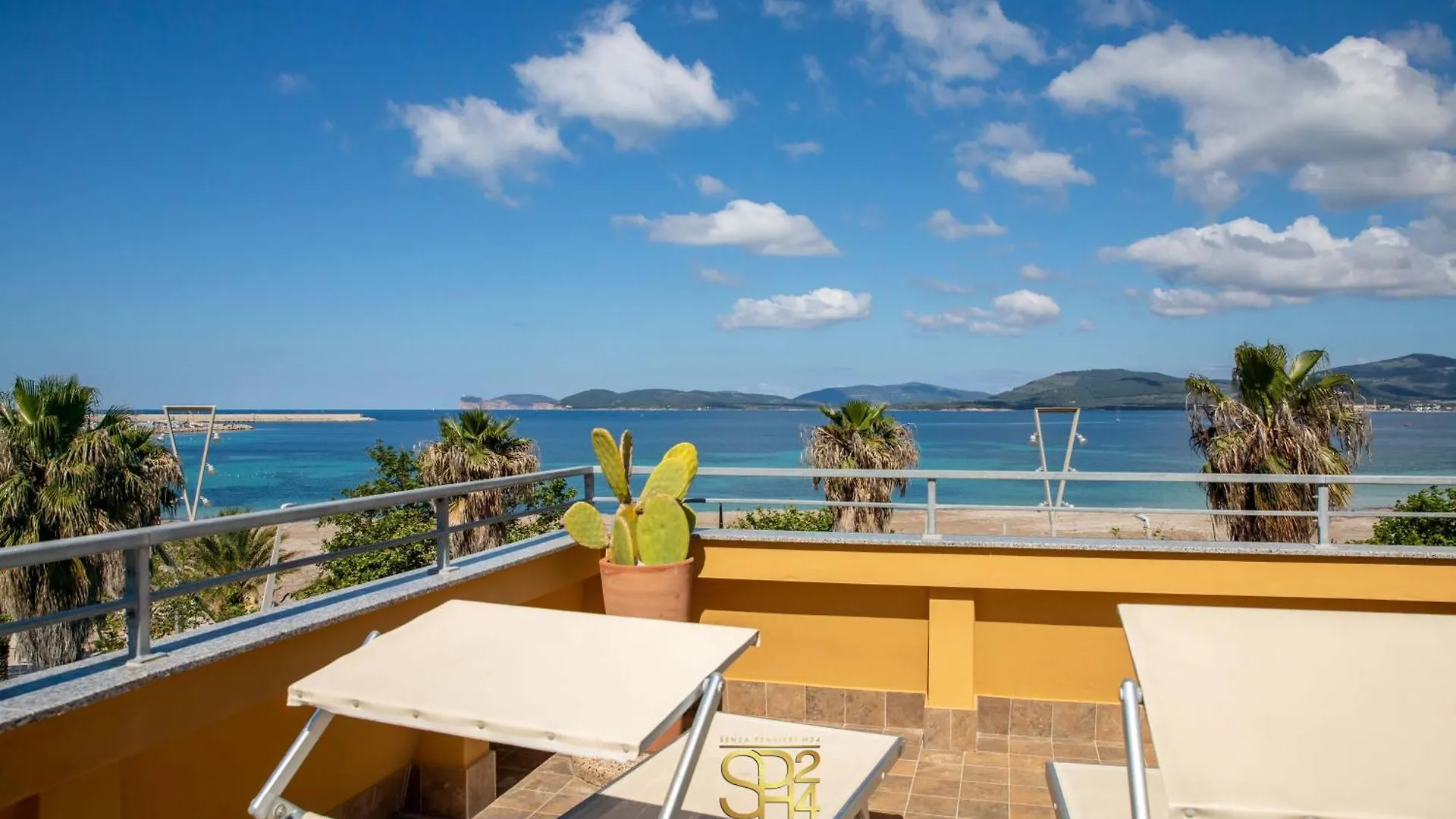 Lägenhet Panoramic Penthouse On The Gulf Of Alghero Italien