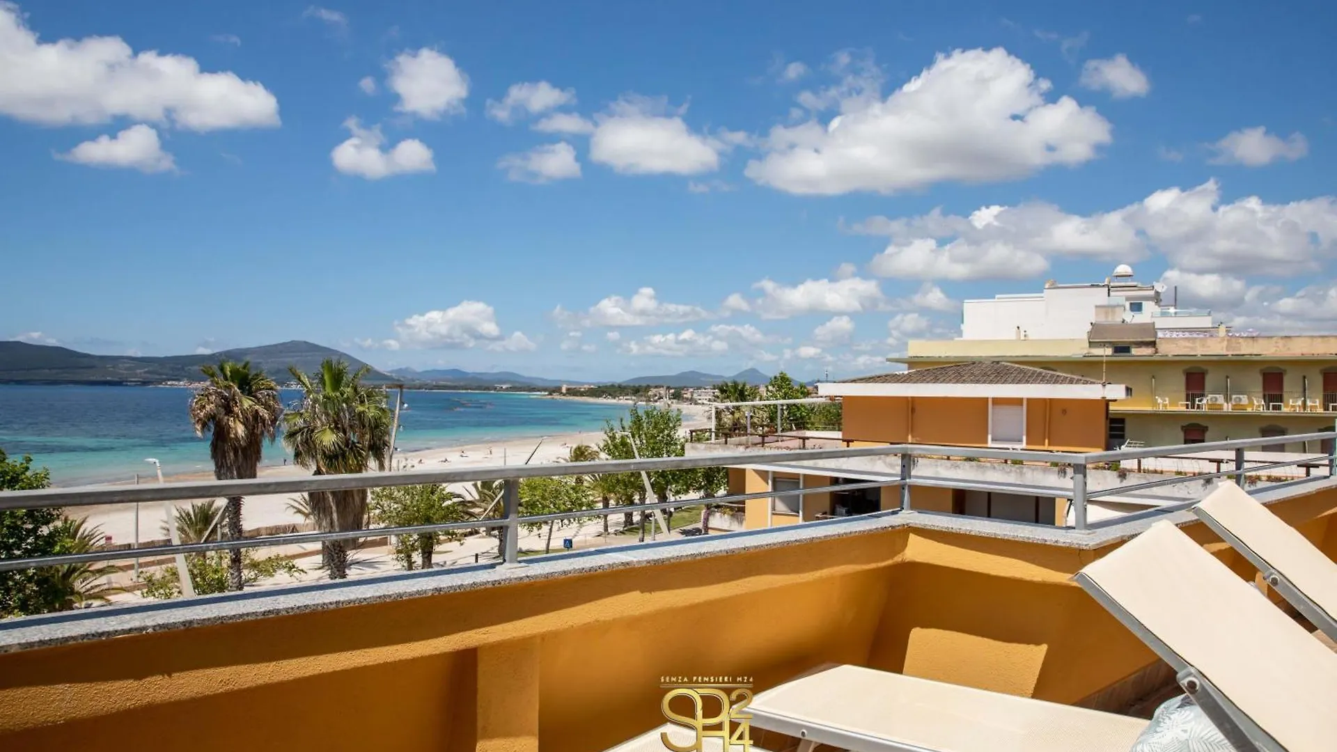 Panoramic Penthouse On The Gulf Of Alghero Lägenhet