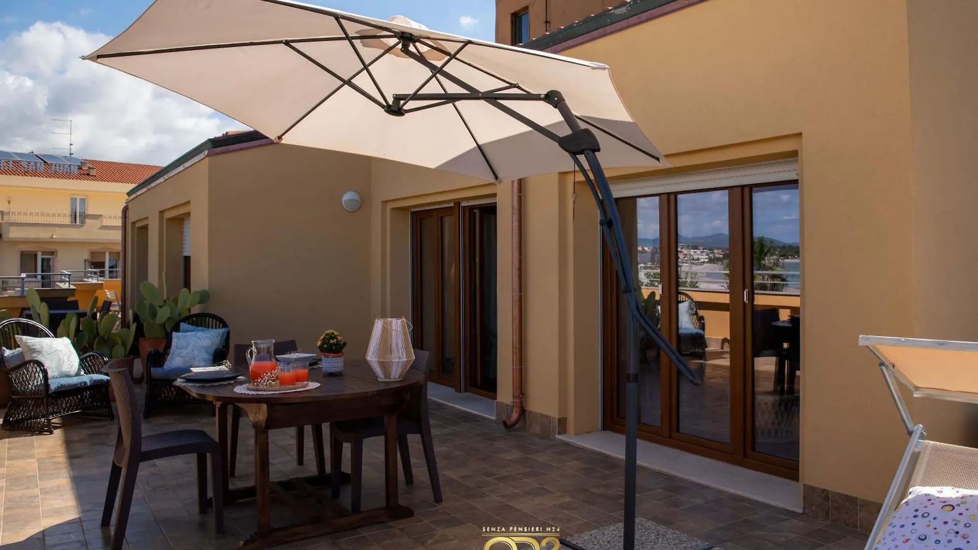Panoramic Penthouse On The Gulf Of Alghero Lägenhet